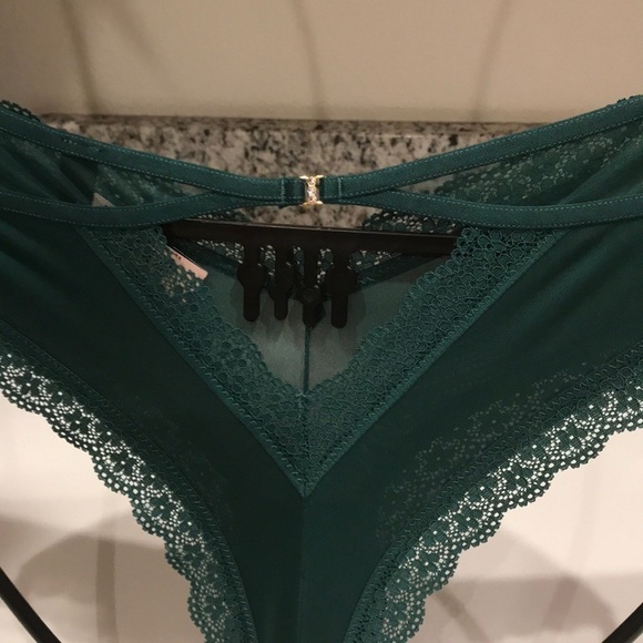 💖 Victoria’s Secret Sexy Cheeky Panty - Picture 5 of 7